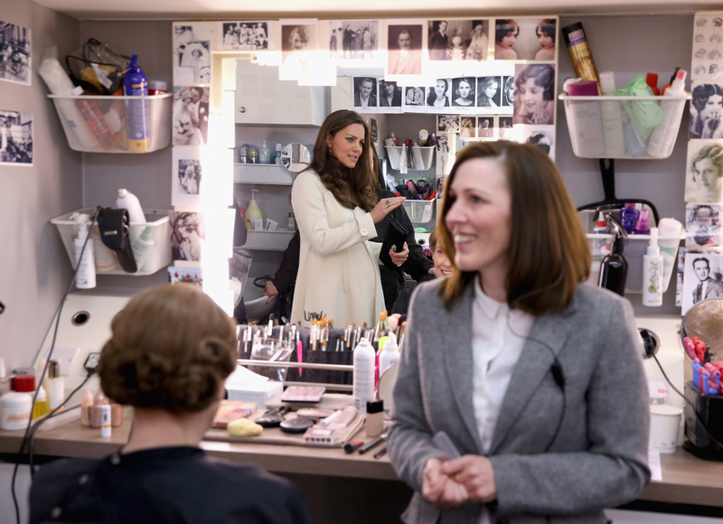 Illustration for article titled Be Cool, Anglophiles: Kate Middleton Visited the Set of Downton Abbey